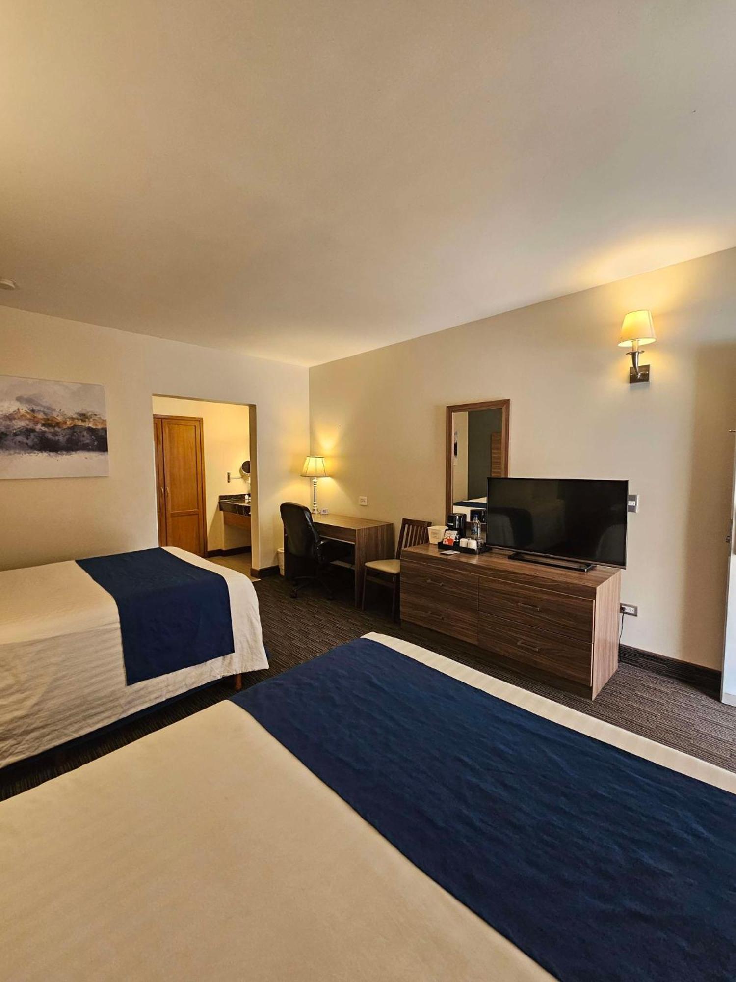 Best Western Plus Chihuahua Aeropuerto Esterno foto